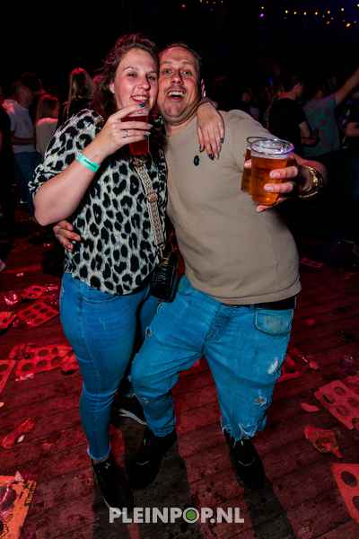 Publiek Bewerkt    (65)